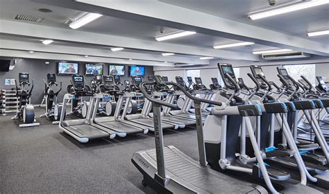 Leisure & Fitness .